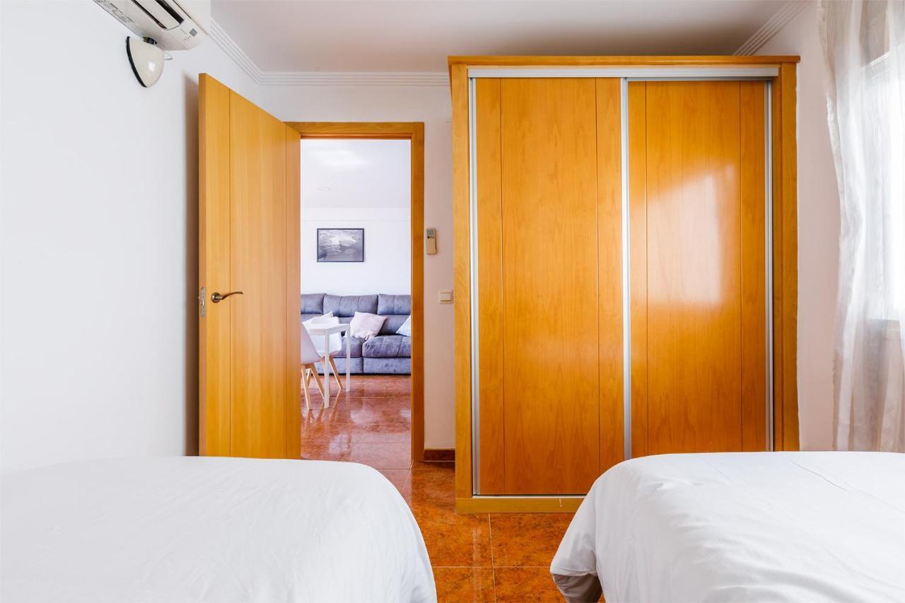 A&N Azucena Apartment Torre Del Mar Luaran gambar