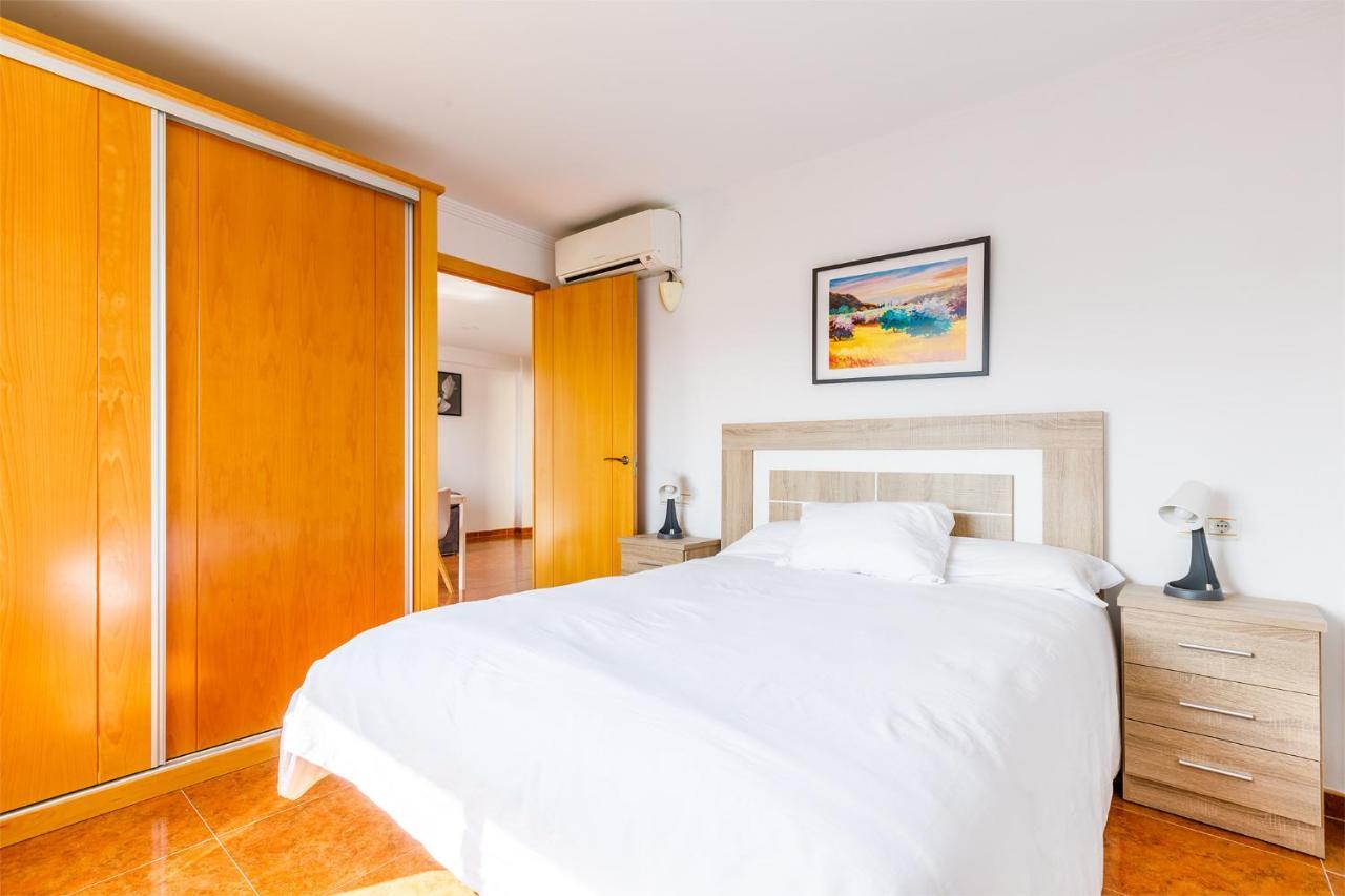 A&N Azucena Apartment Torre Del Mar Luaran gambar