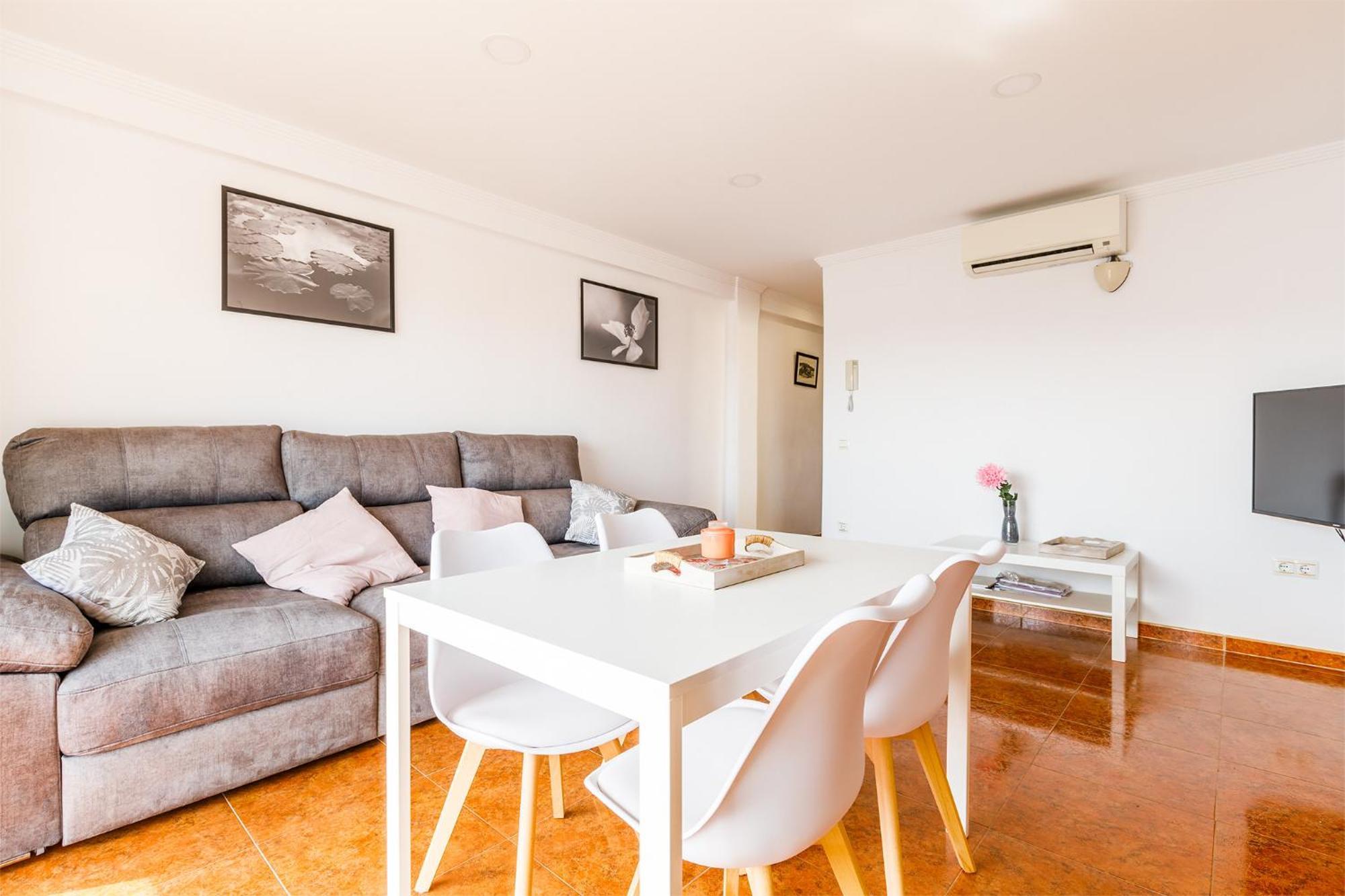 A&N Azucena Apartment Torre Del Mar Luaran gambar