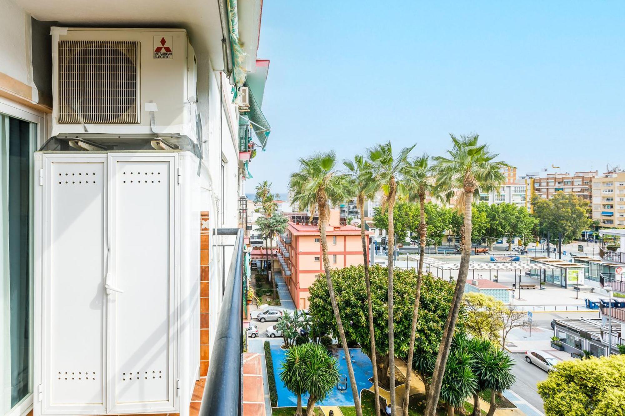 A&N Azucena Apartment Torre Del Mar Luaran gambar